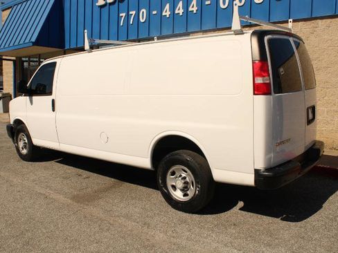 Used 2019 Chevrolet Express 3500 Extended w/ Driver Convenience Package image 4