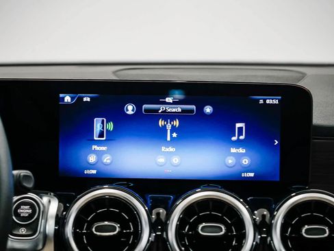 Used 2026 Mercedes-Benz GLB 250 image 14