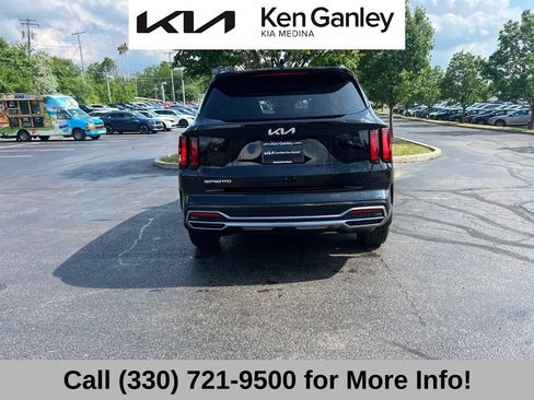 Certified 2023 Kia Sorento S FWD image 12