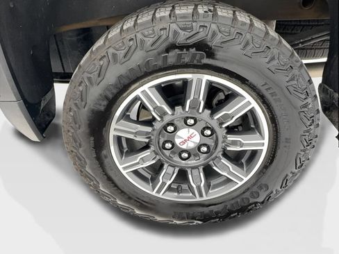 Used 2025 GMC Sierra 1500 AT4 AWD/4WD image 13