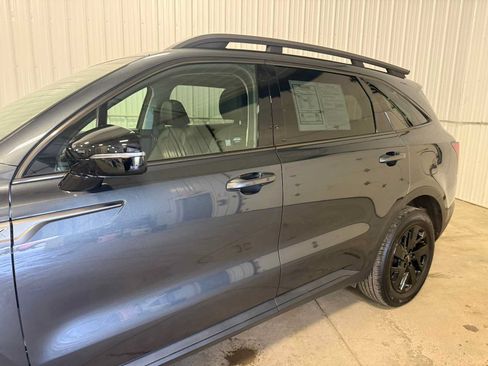 Used 2023 Kia Sorento S w/ Panoramic Sunroof Package AWD/4WD image 7