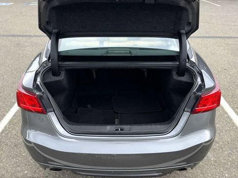 Used 2017 Nissan Maxima SR FWD image 10