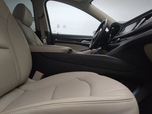 Used 2020 Buick Enclave Premium w/ Sun and Sites Package FWD image 21