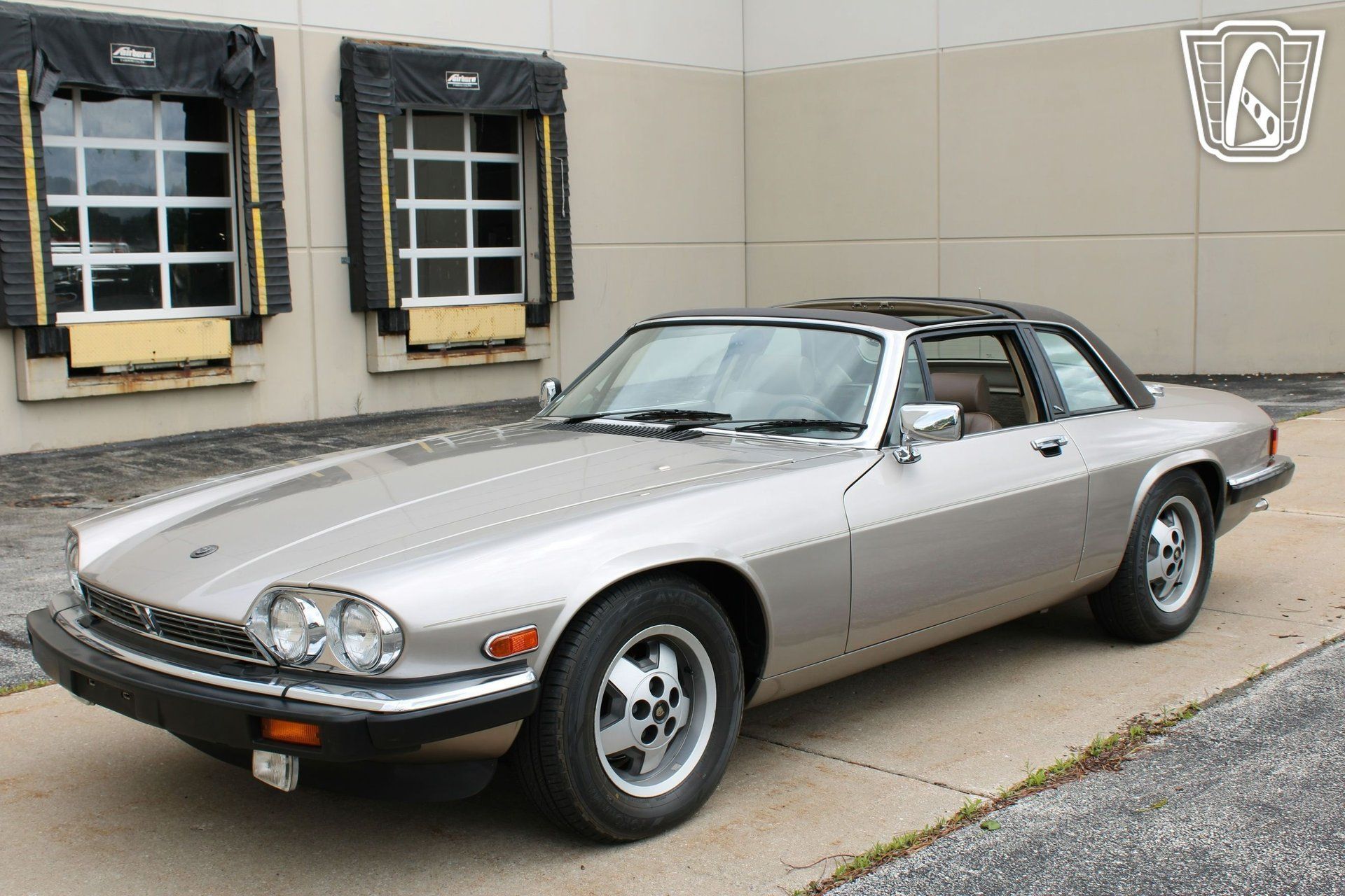 Used 1988 Jaguar XJS V12 Convertible RWD image 11
