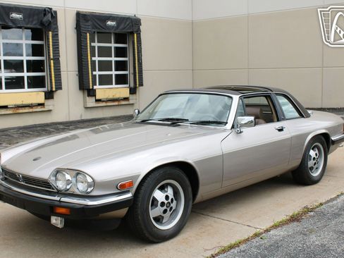 Used 1988 Jaguar XJS V12 Convertible image 11