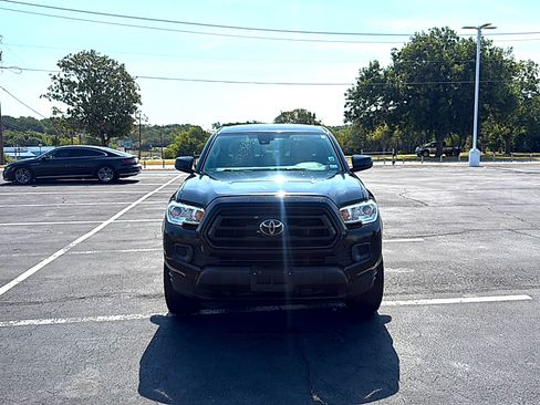 Used 2020 Toyota Tacoma SR w/ SR Convenience Package RWD image 3