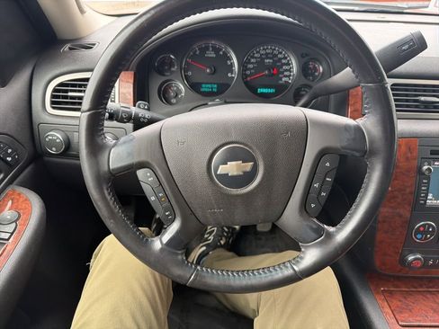 Used 2007 Chevrolet Suburban LTZ w/ LTZ Preferred Equipment Group image 16