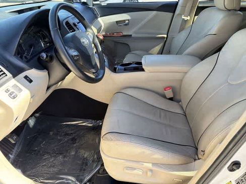 Used 2010 Toyota Venza AWD image 13