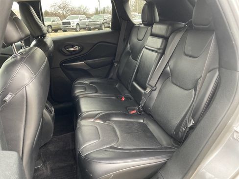 Used 2019 Jeep Cherokee Limited AWD/4WD image 21