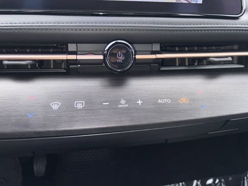 Certified 2024 Nissan Ariya FWD image 22