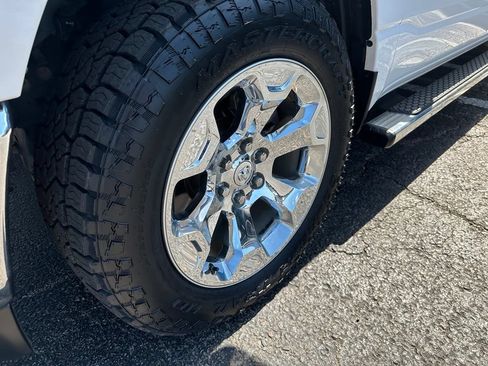 Used 2022 RAM 1500 Big Horn AWD/4WD image 9
