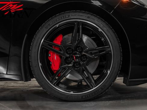 Used 2024 Chevrolet Corvette Stingray w/ Z51 Performance Package image 24