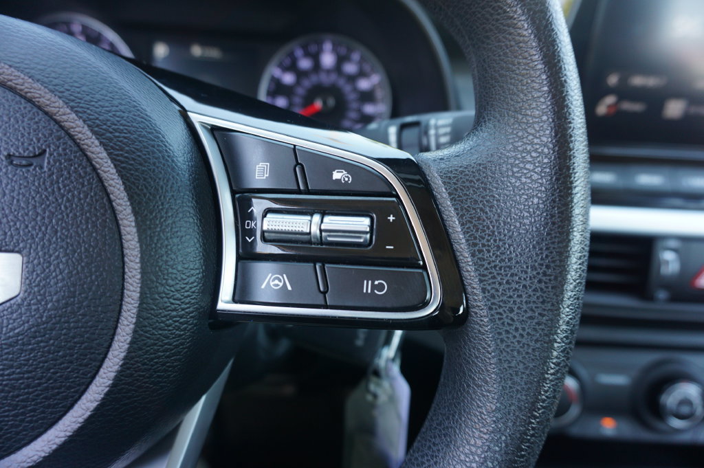Used 2023 Kia Forte LXS w/ LXS Technology Package FWD image 9