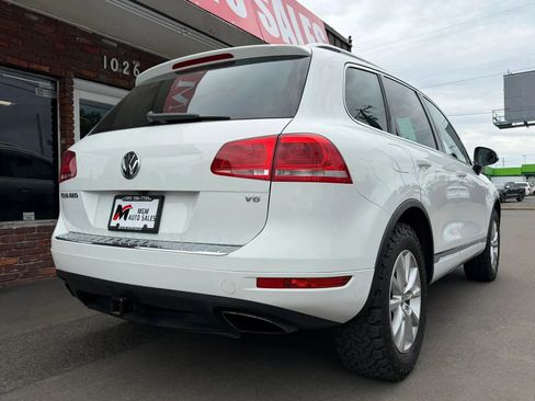 Used 2013 Volkswagen Touareg Sport AWD/4WD image 4