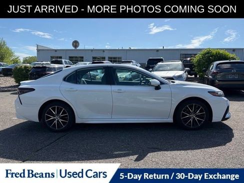 Used 2024 Toyota Camry SE w/ Convenience Package FWD image 8