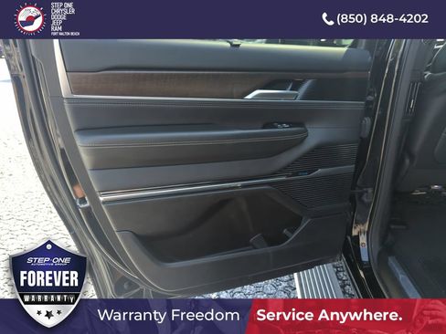 Used 2024 Jeep Grand Wagoneer L 4WD image 28