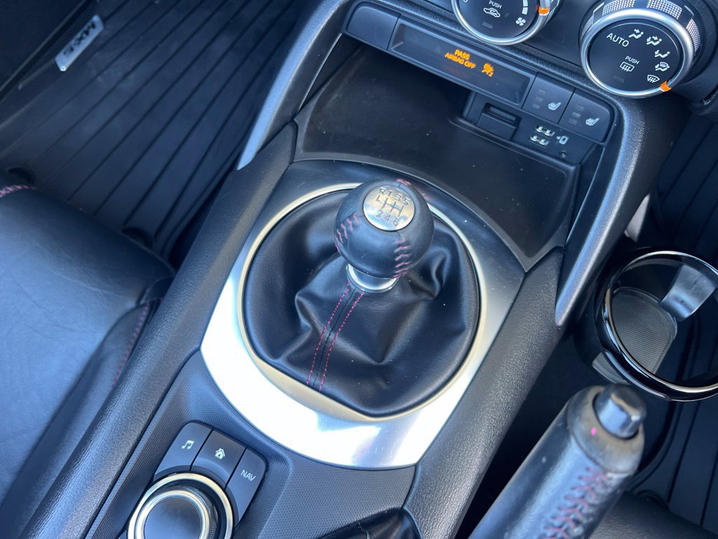 Used 2018 MAZDA MX-5 Miata Grand Touring RWD image 11