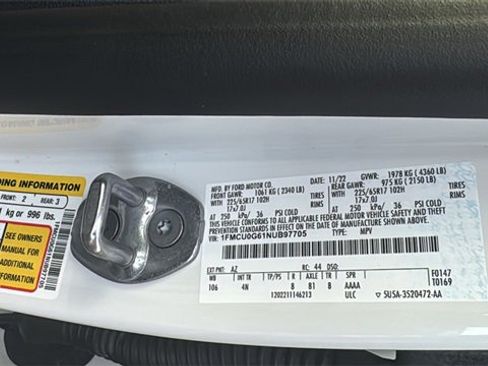 Used 2022 Ford Escape SE image 37