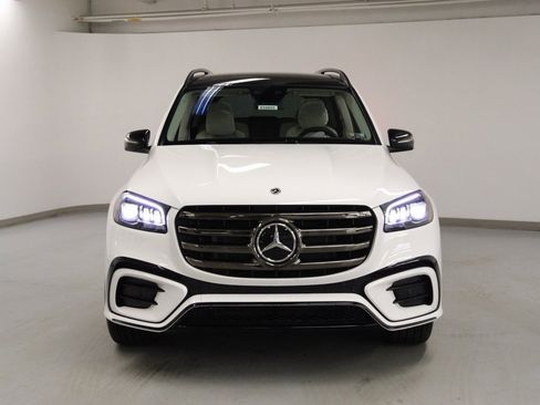 New 2026 Mercedes-Benz GLS 450 4MATIC image 3