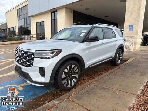 Used 2025 Ford Explorer Platinum w/ LUX Leather Package image 4