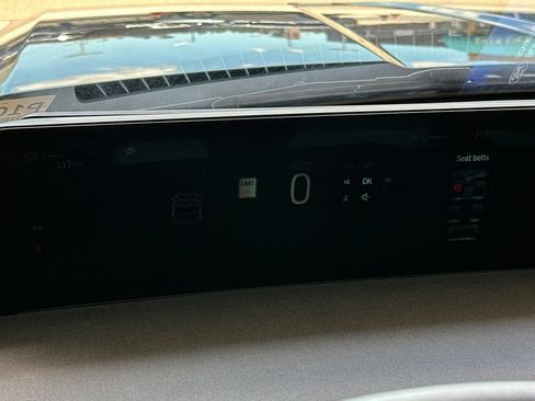 Certified 2025 Ford Expedition Active AWD/4WD image 24