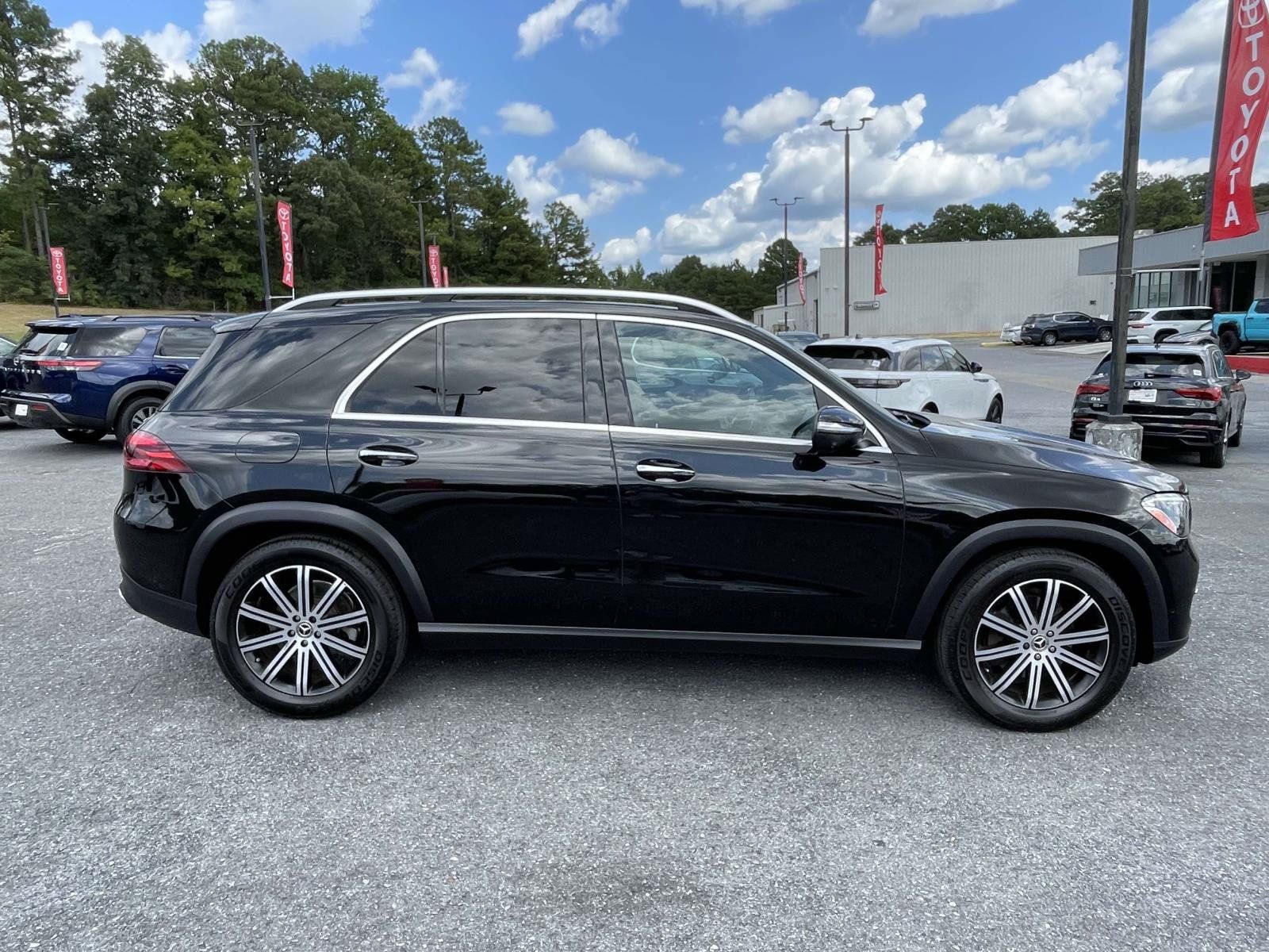 Used 2025 Mercedes-Benz GLE 350 4MATIC image 2