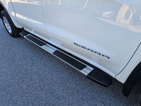 New 2026 GMC Sierra 1500 SLE w/ Preferred Package image 11