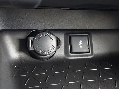 Certified 2022 Toyota RAV4 LE AWD/4WD image 17
