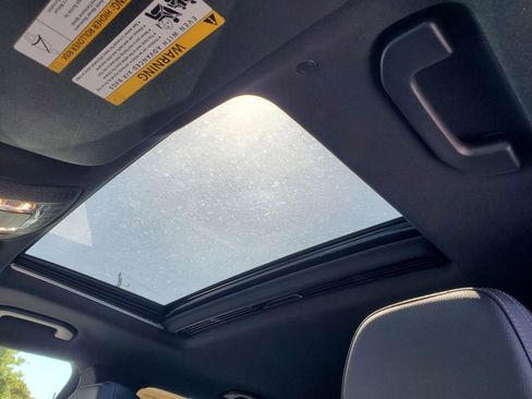 Used 2023 Mercedes-Benz GLE 350 w/ AMG Line Exterior image 21