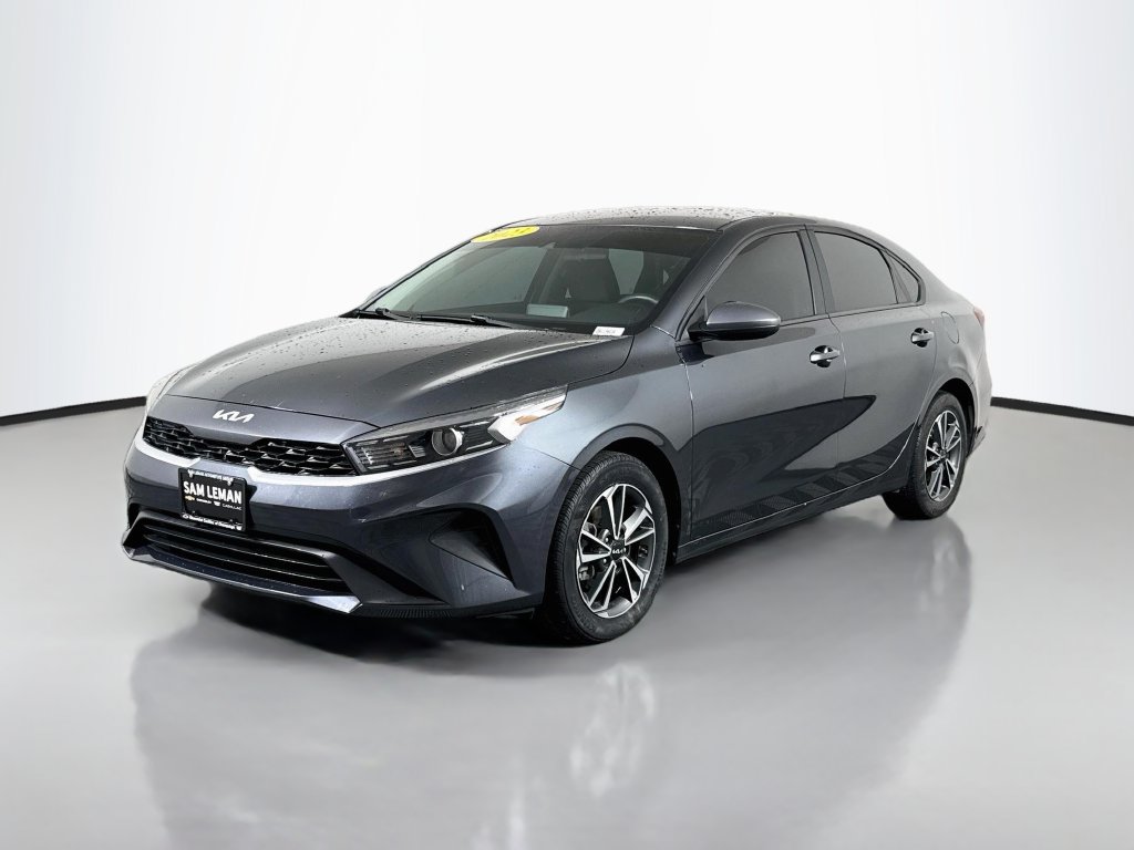 Used 2023 Kia Forte LXS FWD image 3