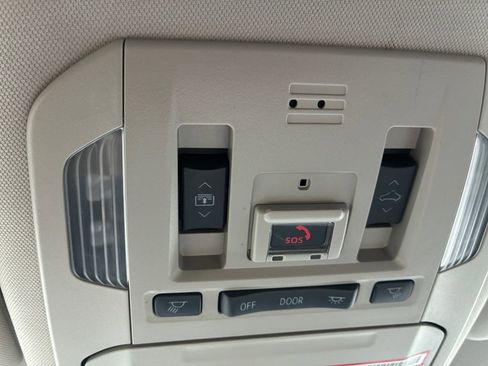 Used 2022 Toyota Highlander Platinum image 12