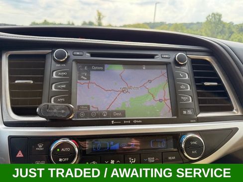 Used 2017 Toyota Highlander XLE w/ Carpet Mat Package AWD/4WD image 30