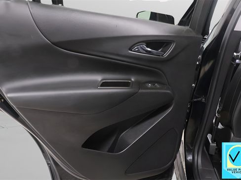 Used 2020 Chevrolet Equinox LT w/ Midnight Edition image 23