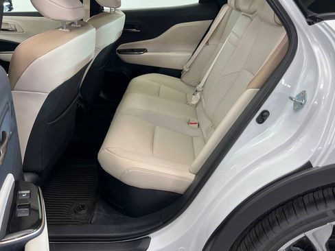 Used 2026 Toyota Crown Limited w/ Advanced Technology Package image 21