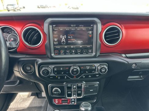 Used 2020 Jeep Gladiator Rubicon AWD/4WD image 13