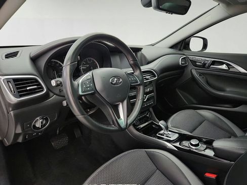 Used 2019 INFINITI QX30 AWD w/ Navigation Package image 10