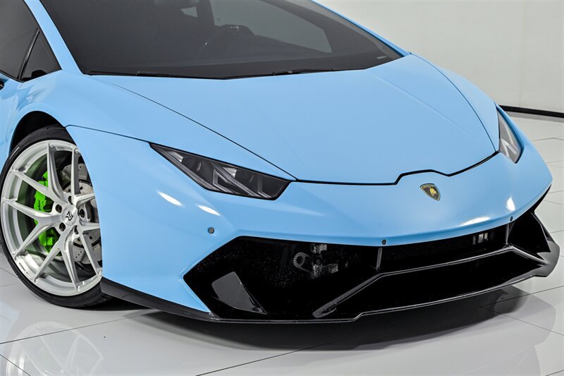 Used 2017 Lamborghini Huracan LP 580-2 RWD image 3