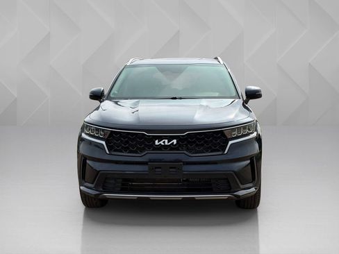 Used 2022 Kia Sorento S FWD image 2
