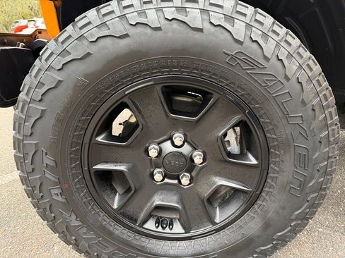 Used 2021 Jeep Gladiator Mojave image 32