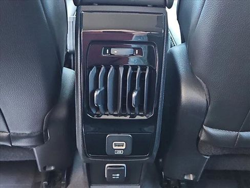 Used 2022 Jeep Compass Latitude image 23