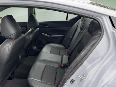 Used 2025 Nissan Altima 2.5 SR AWD/4WD image 22