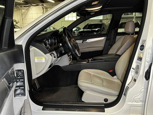Used 2014 Mercedes-Benz C 300 4MATIC Sedan image 22