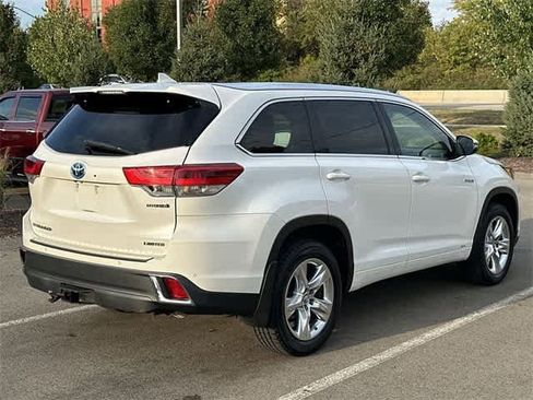 Used 2018 Toyota Highlander Limited image 37