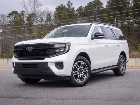 New 2026 Ford Expedition Active image 1