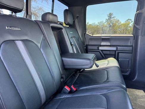 Used 2019 Ford F250 Platinum w/ Platinum Ultimate Package image 20