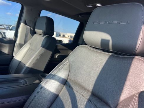Used 2020 GMC Sierra 1500 Denali w/ Denali Ultimate Package image 15