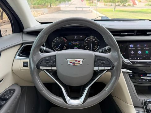 Used 2021 Cadillac XT6 Premium Luxury FWD image 23