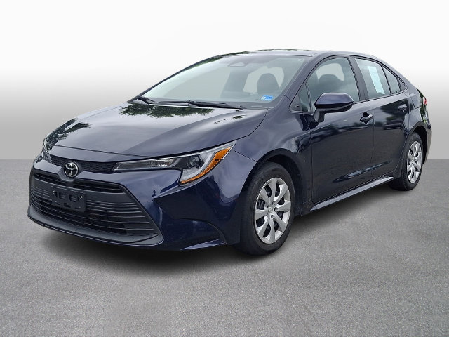 Used 2025 Toyota Corolla LE FWD image 1