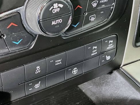 Used 2019 RAM 1500 Big Horn AWD/4WD image 19
