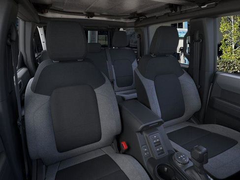 New 2025 Ford Bronco 4-Door image 10